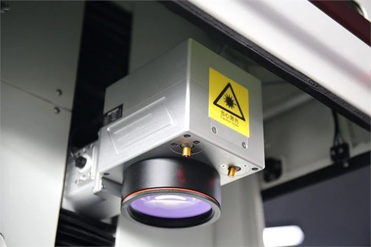 20W Newest Enclosed Fiber Laser Marking Machine